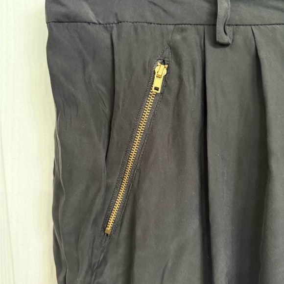 NWT Walter Baker 100% silk cuffed Cropped pants Size 10 Gold Zippers Designer - Picture 2 of 7